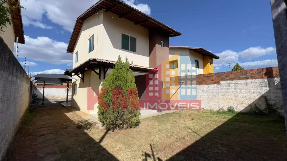 Casa à venda com 2 quartos, 151m² - Foto 1