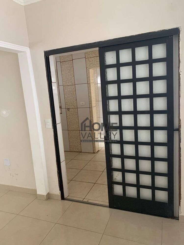 Casa, 4 quartos, 190 m² - Foto 2