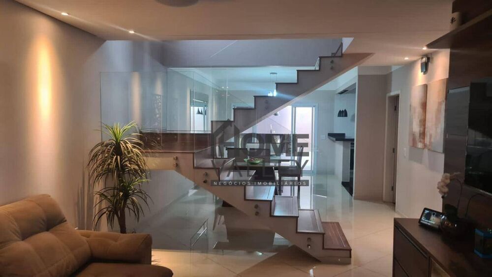 Casa, 3 quartos, 210 m² - Foto 1