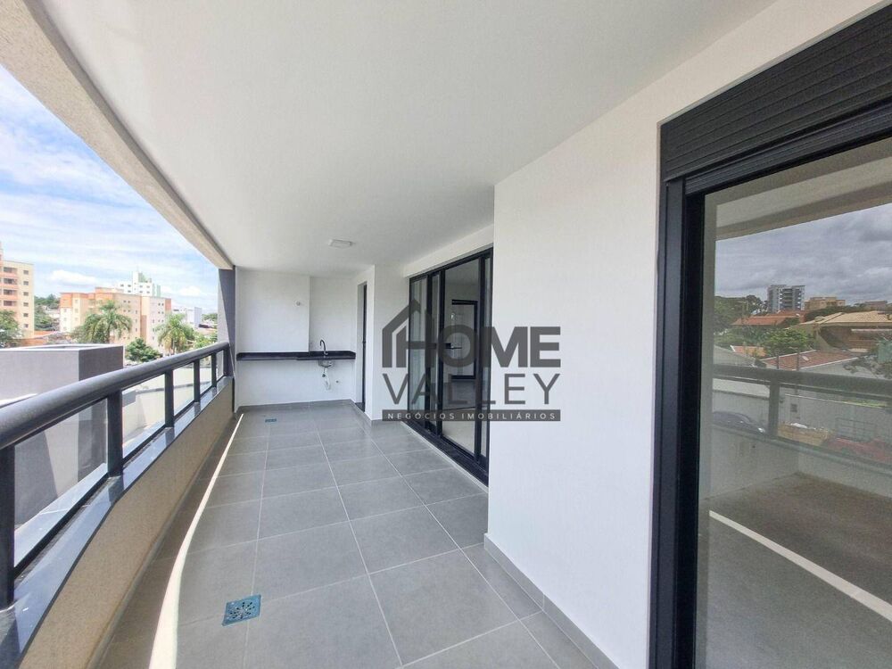 Apartamento à venda com 3 quartos, 141m² - Foto 1
