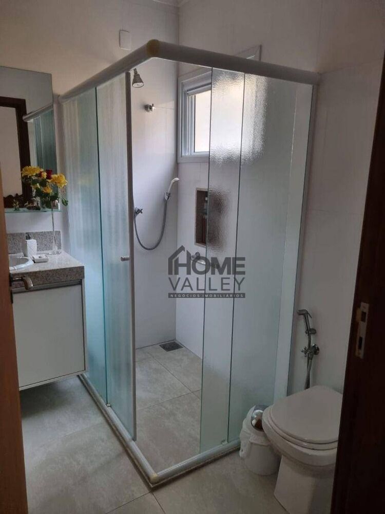 Casa de Condomínio à venda e aluguel com 4 quartos, 315m² - Foto 2