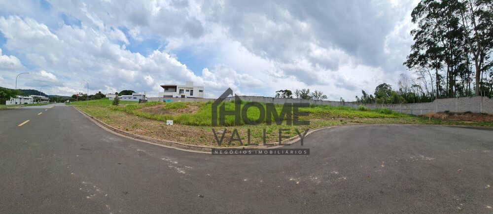 Loteamento e Condomínio, 611 m² - Foto 1