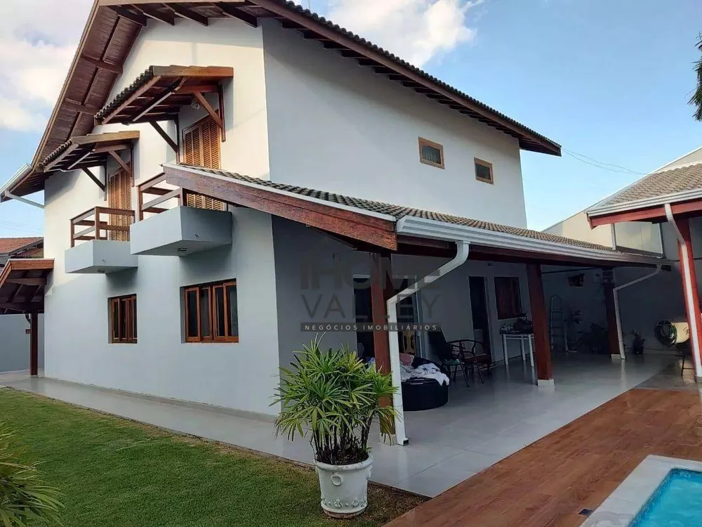 Casa à venda com 3 quartos, 495m² - Foto 1