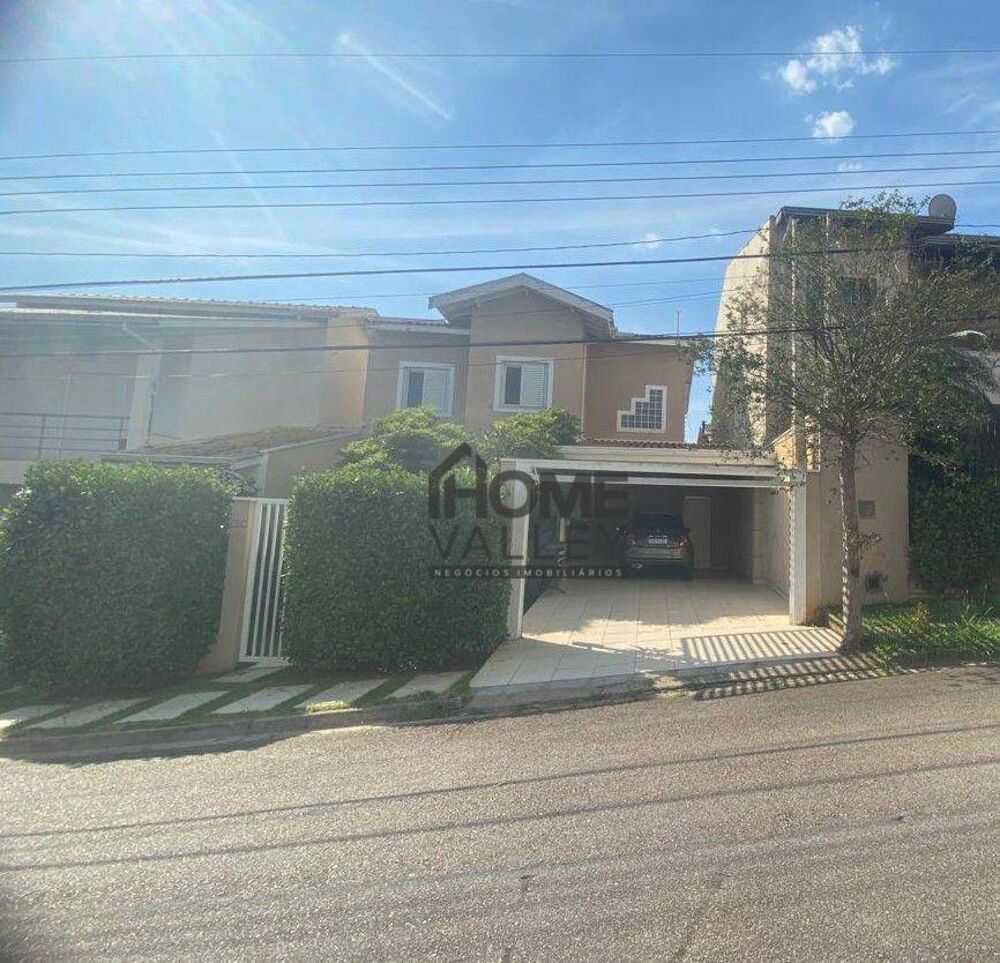Casa de Condomínio à venda com 4 quartos, 220m² - Foto 1