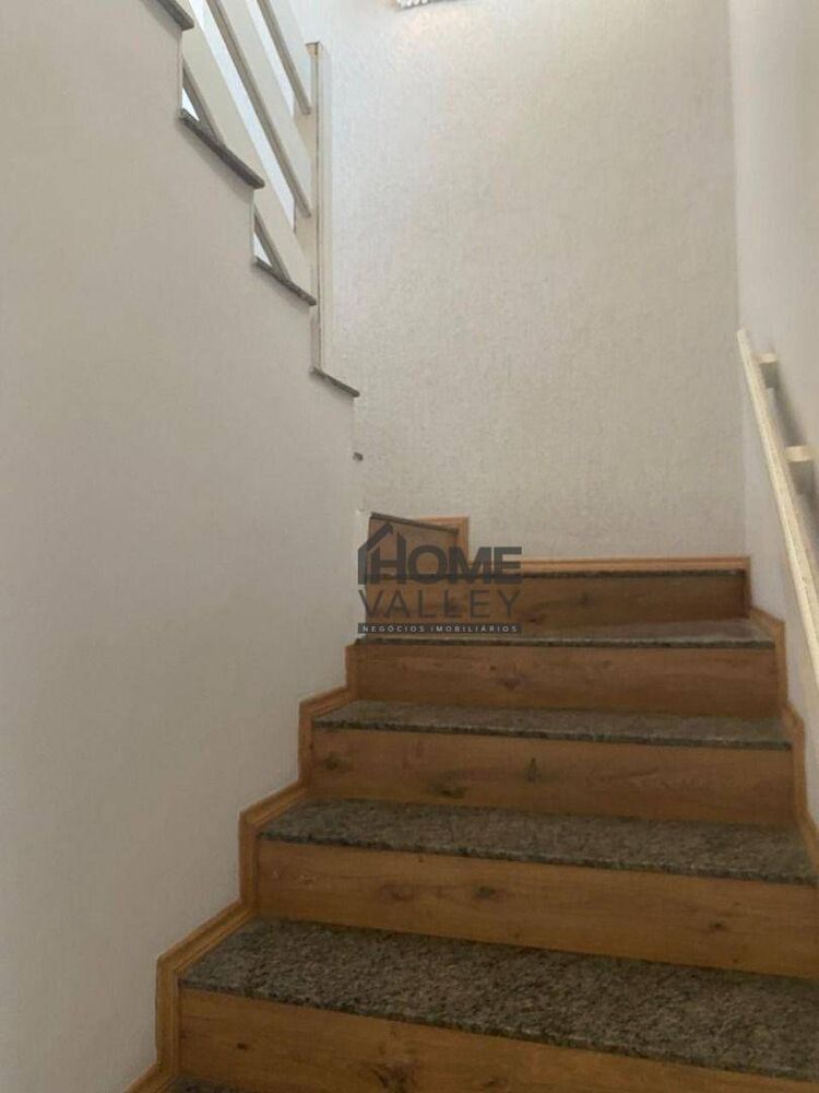 Casa de Condomínio à venda com 4 quartos, 220m² - Foto 24