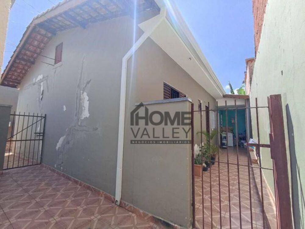 Casa à venda com 5 quartos, 327m² - Foto 2