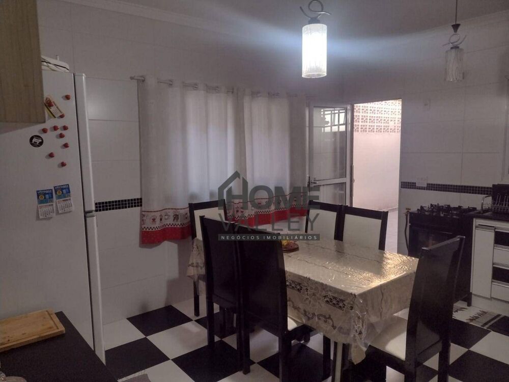 Casa à venda com 3 quartos, 142m² - Foto 4