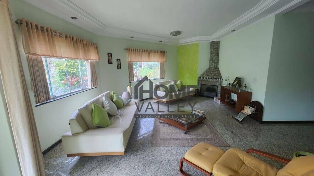 Casa de Condomínio à venda com 4 quartos, 553m² - Foto 2
