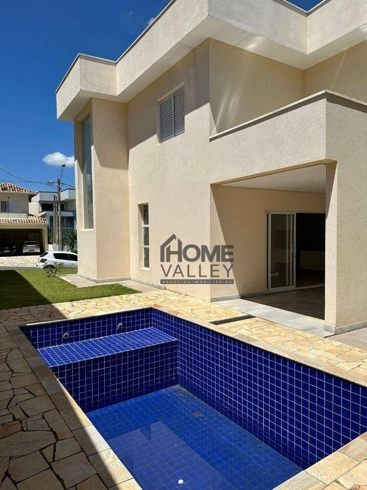 Casa de Condomínio à venda com 3 quartos, 198m² - Foto 2