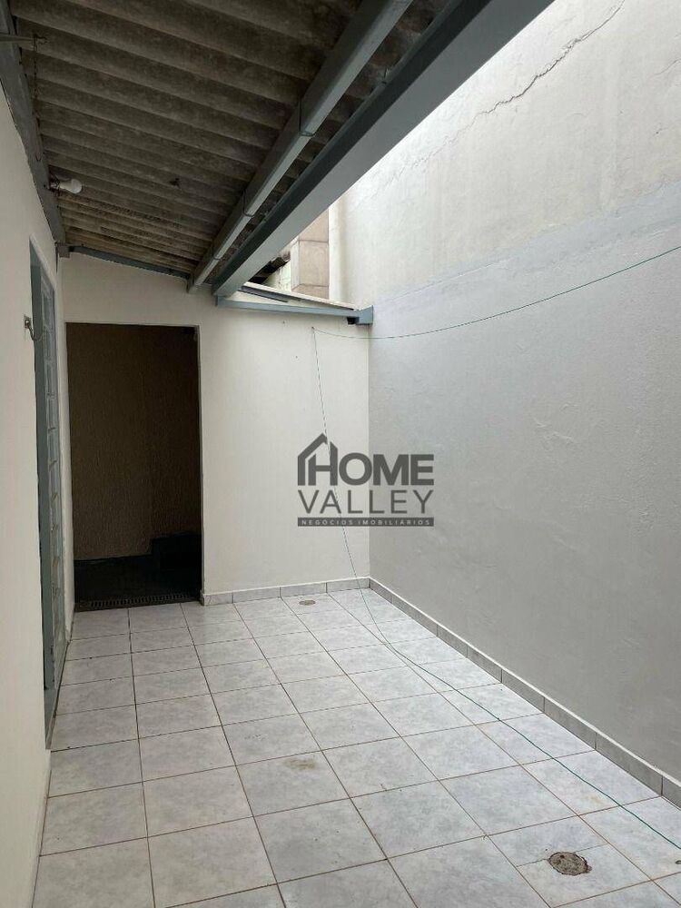 Casa para alugar com 3 quartos, 120m² - Foto 12