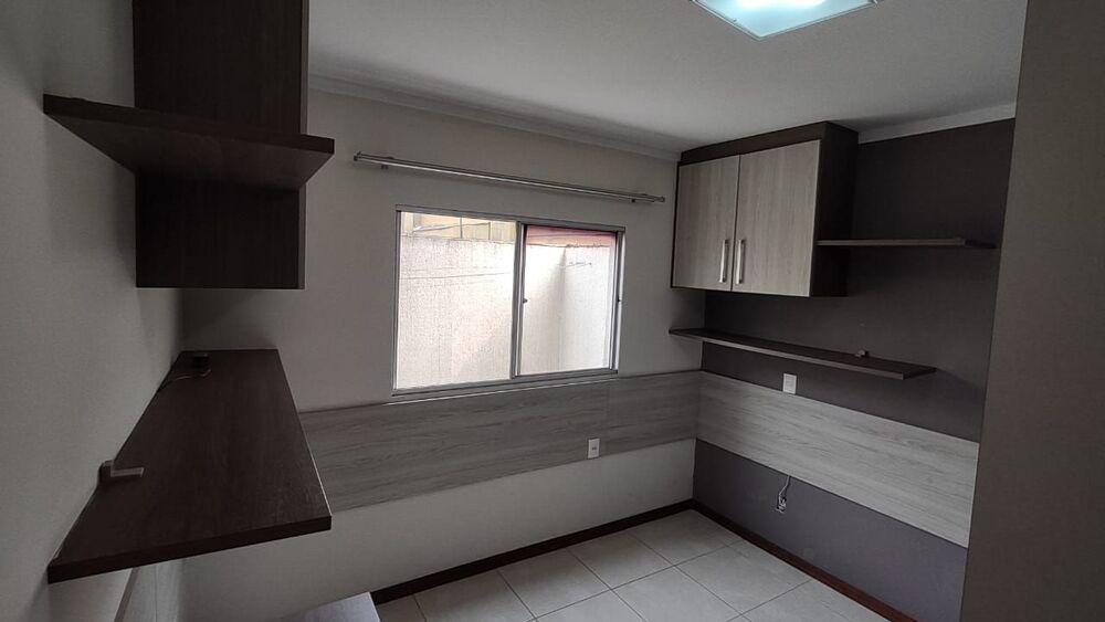 Apartamento à venda com 2 quartos, 61m² - Foto 2