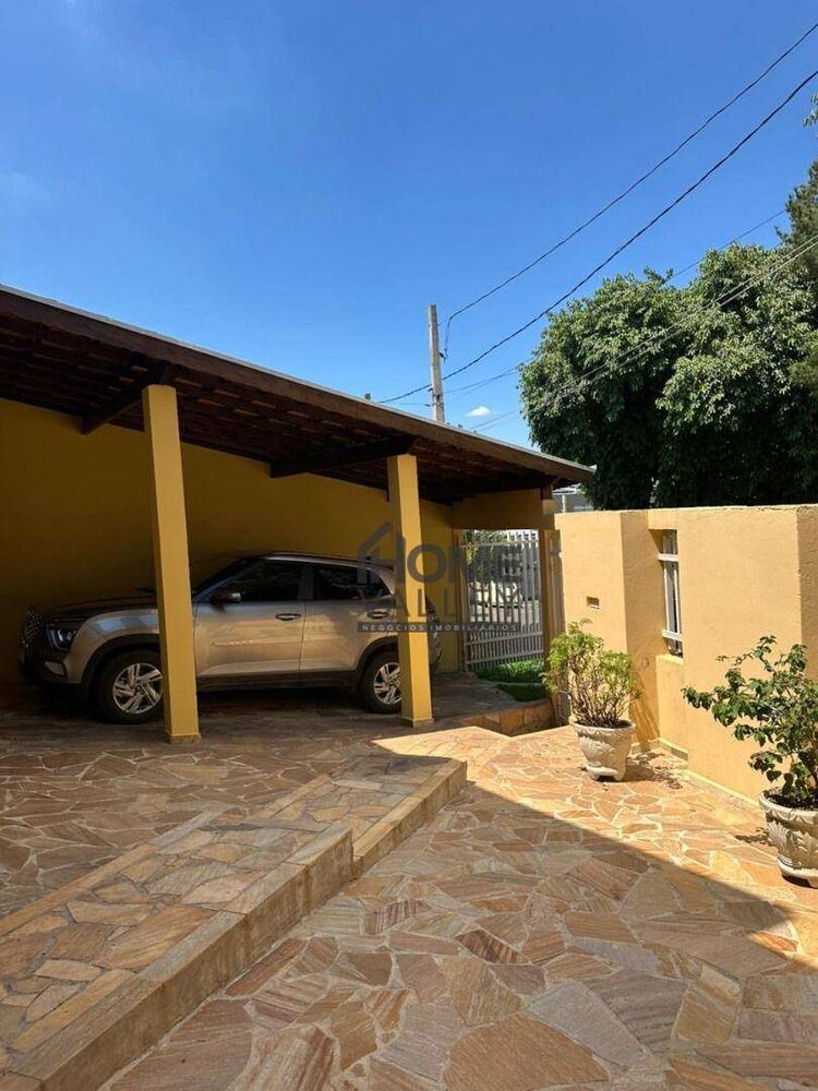 Casa, 3 quartos, 242 m² - Foto 4