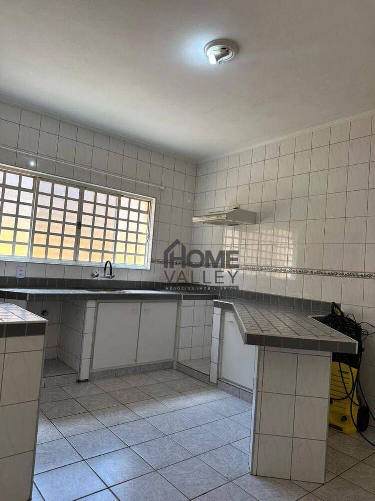 Casa, 3 quartos, 242 m² - Foto 13