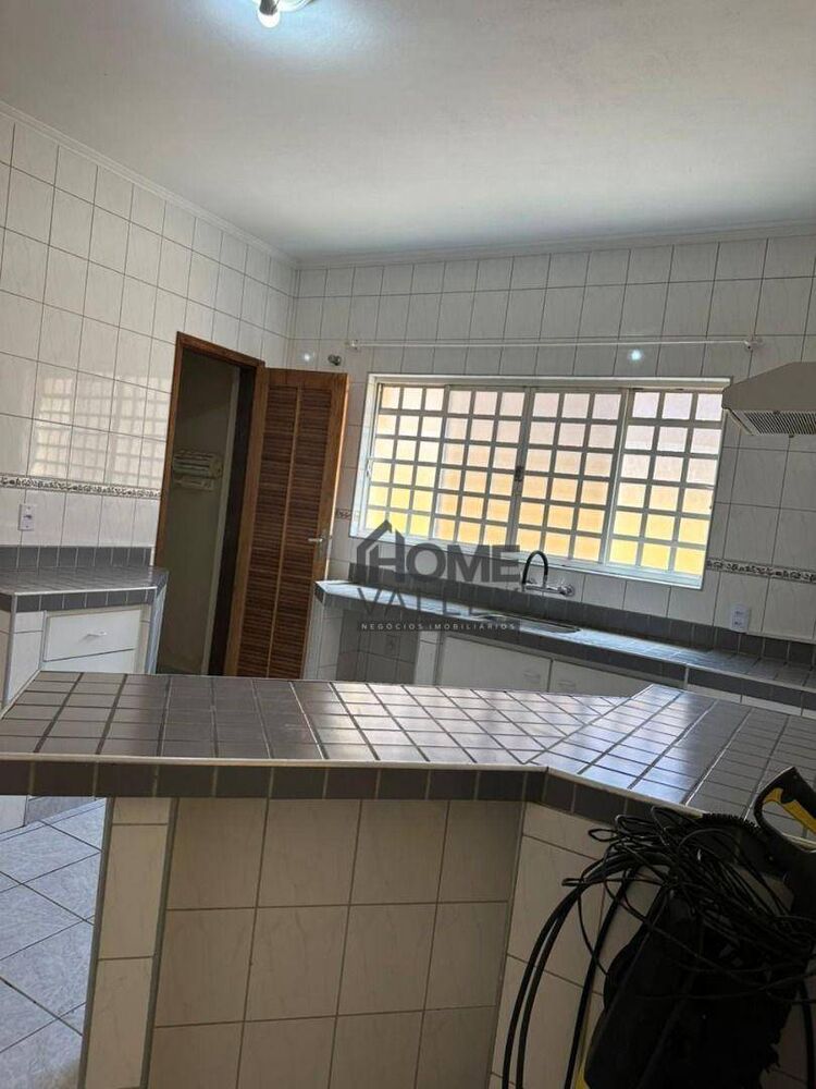 Casa, 3 quartos, 242 m² - Foto 12