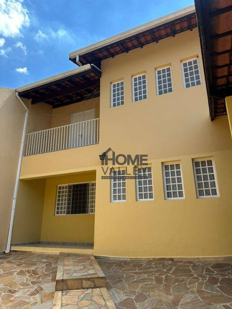 Casa, 3 quartos, 242 m² - Foto 3