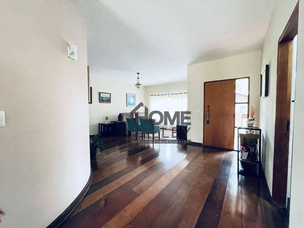 Casa de Condomínio à venda com 3 quartos, 230m² - Foto 5