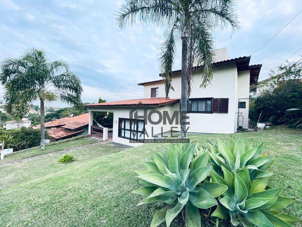 Casa de Condomínio à venda com 3 quartos, 230m² - Foto 2