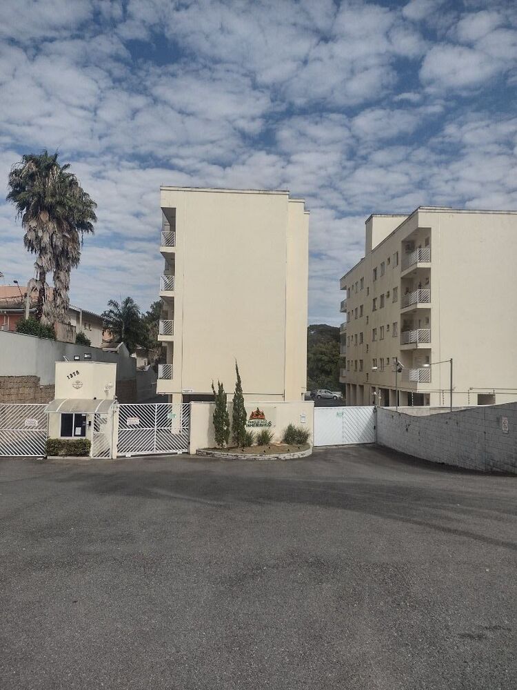 Apartamento à venda com 2 quartos, 63m² - Foto 3