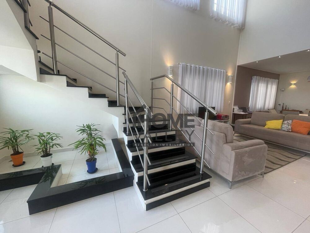 Casa de Condomínio à venda com 5 quartos, 261m² - Foto 4