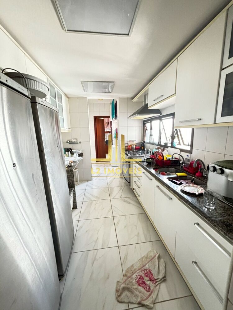 Apartamento à venda com 4 quartos, 158m² - Foto 3