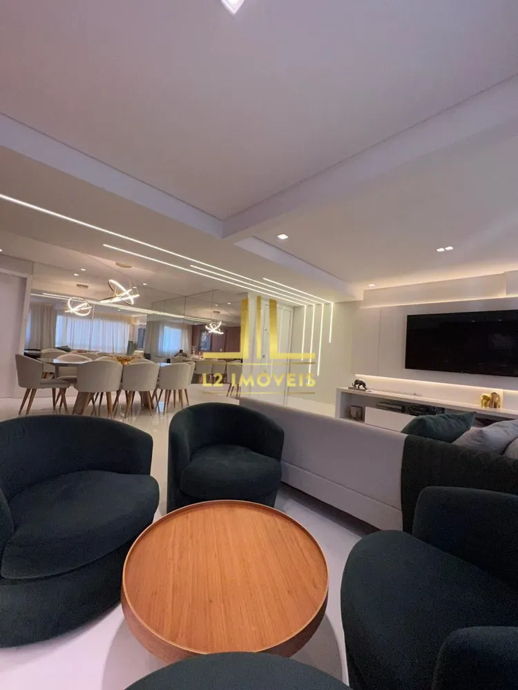 Cobertura, 3 quartos, 213 m² - Foto 1