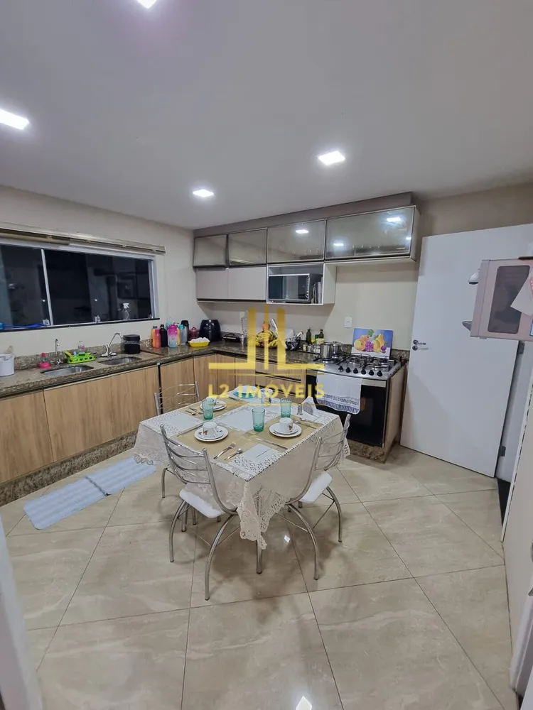 Casa, 4 quartos, 270 m² - Foto 9