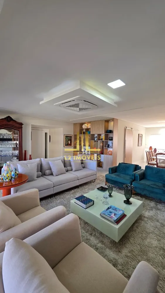 Apartamento, 3 quartos, 225 m² - Foto 1