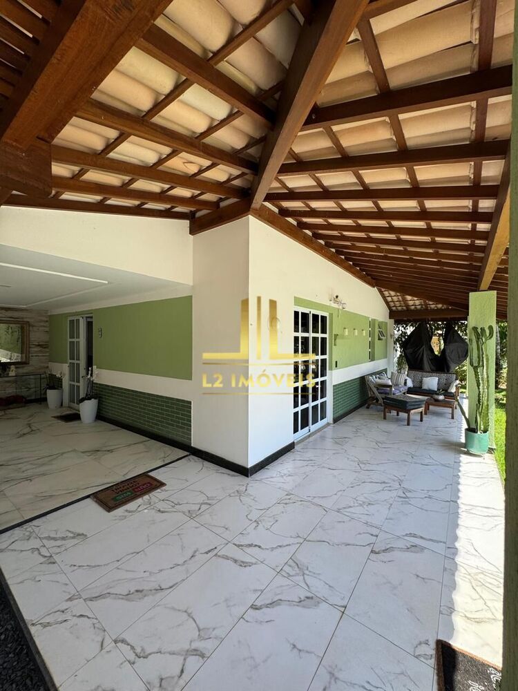 Casa à venda com 4 quartos, 300m² - Foto 1