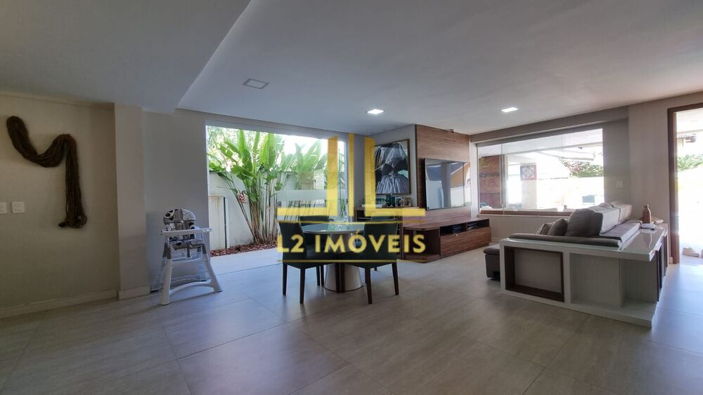 Casa para alugar com 4 quartos, 277m² - Foto 3