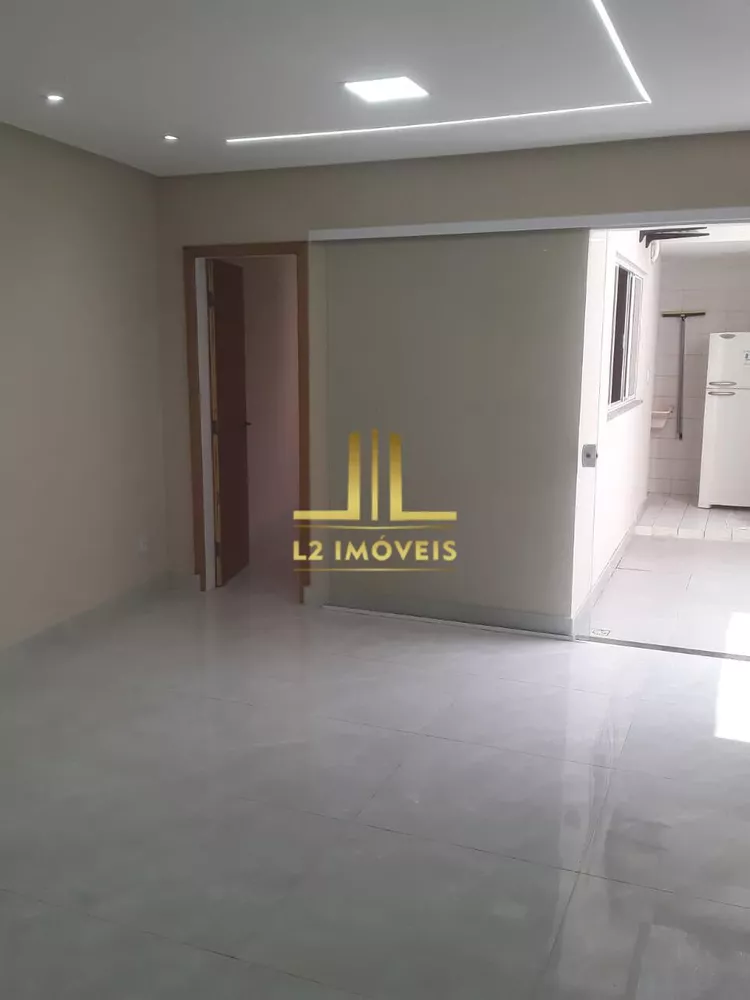 Casa à venda com 5 quartos, 166m² - Foto 1