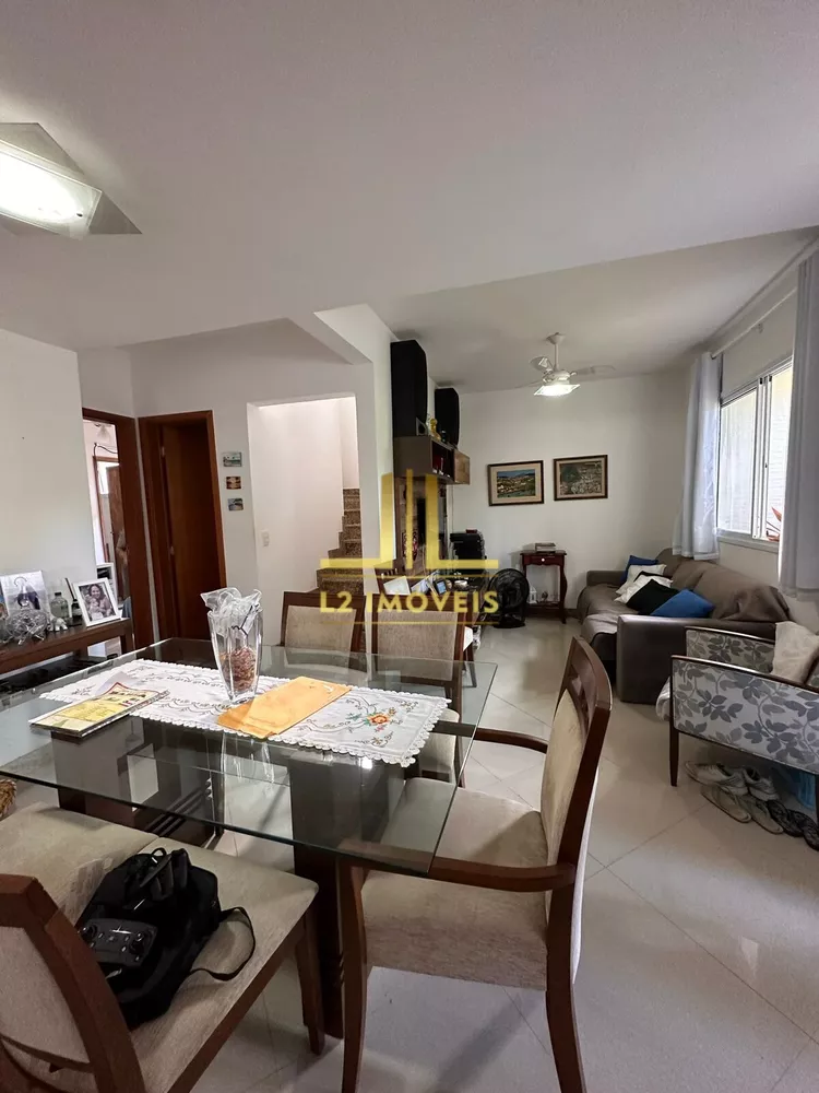 Casa à venda com 4 quartos, 190m² - Foto 2