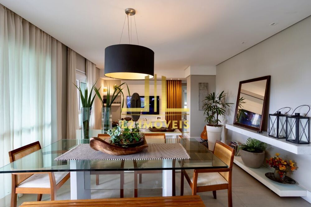 Apartamento à venda com 3 quartos, 141m² - Foto 1