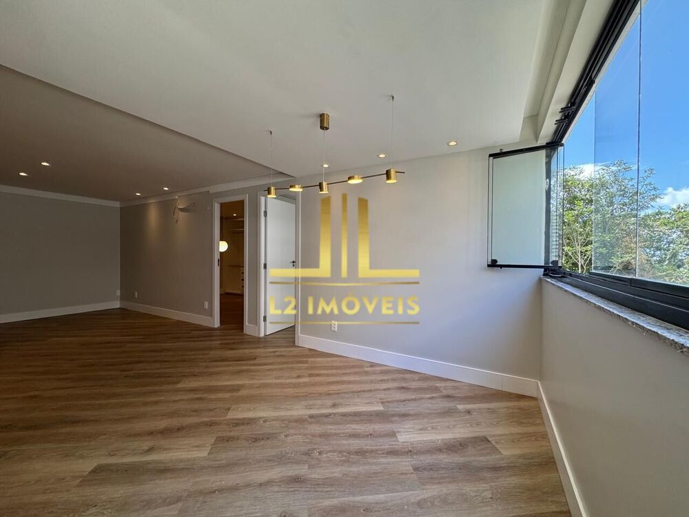 Apartamento à venda com 2 quartos, 68m² - Foto 2