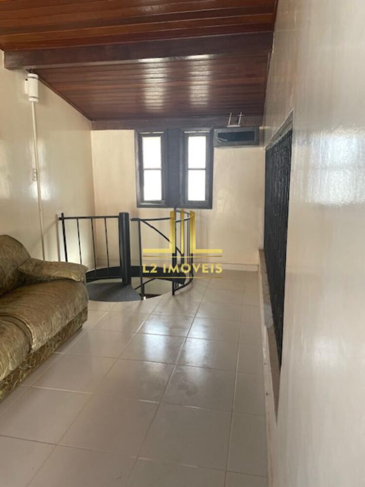 Casa à venda com 4 quartos, 300m² - Foto 12