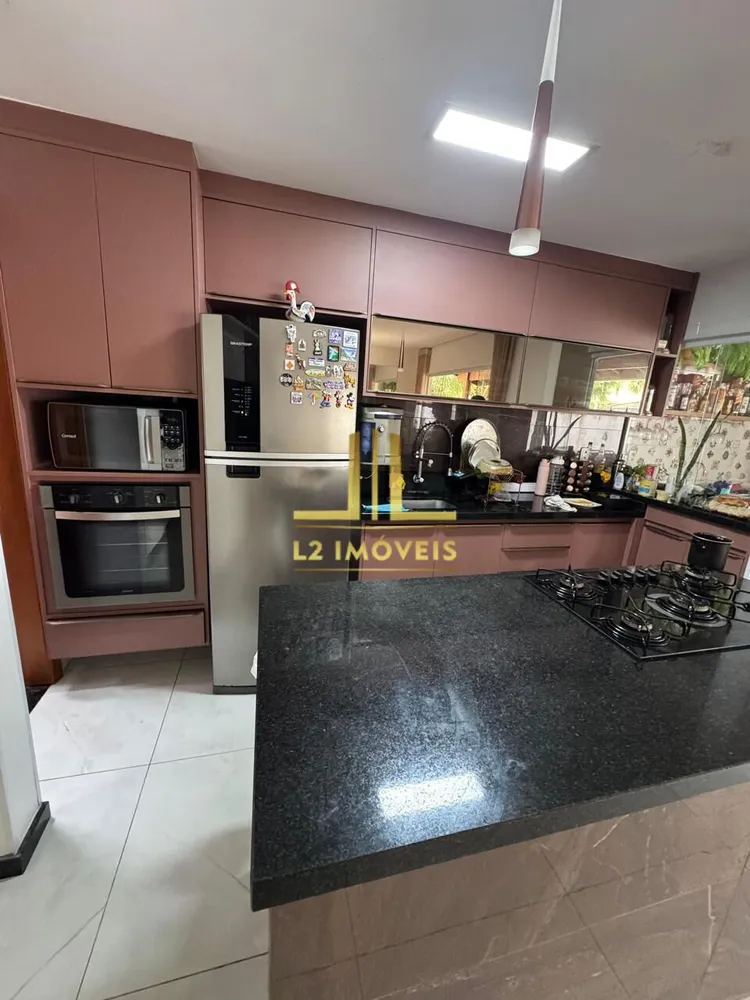 Casa, 4 quartos, 250 m² - Foto 11