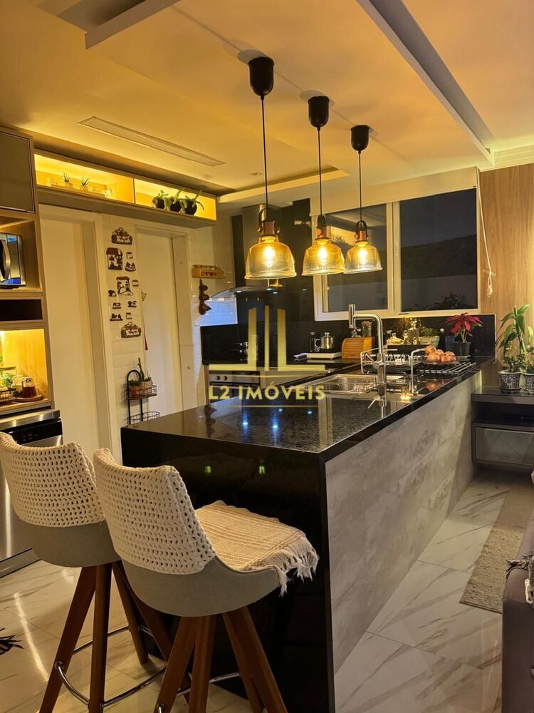 Casa à venda com 4 quartos, 280m² - Foto 4