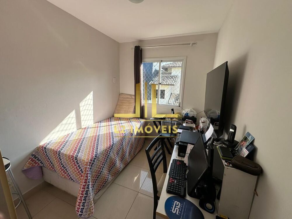 Casa à venda com 4 quartos, 114m² - Foto 3