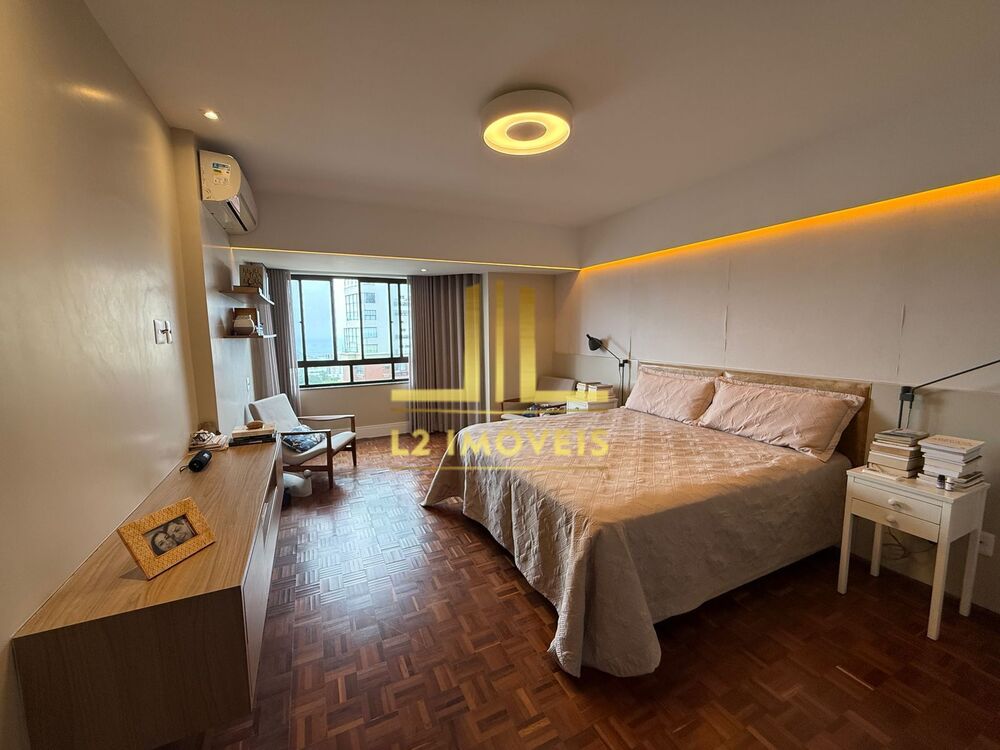 Apartamento à venda com 3 quartos, 242m² - Foto 9