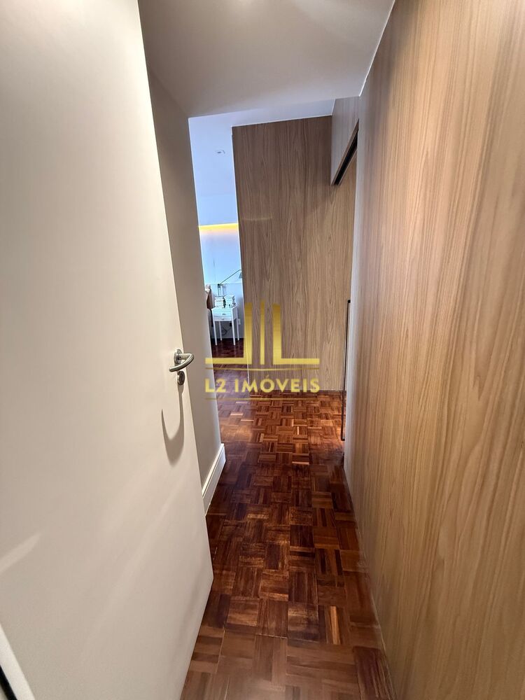Apartamento à venda com 3 quartos, 242m² - Foto 7
