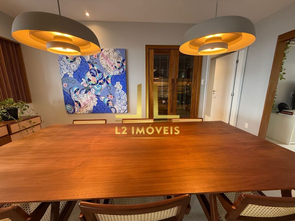 Apartamento à venda com 3 quartos, 242m² - Foto 4