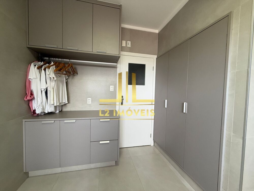 Apartamento à venda com 3 quartos, 242m² - Foto 12