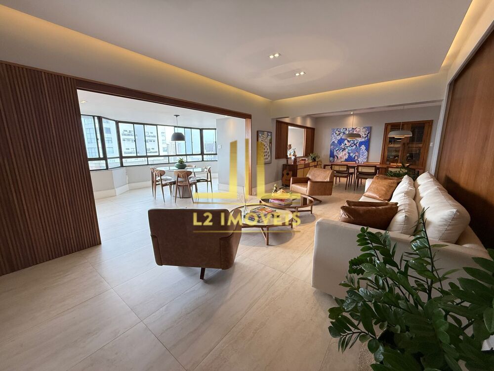 Apartamento à venda com 3 quartos, 242m² - Foto 3