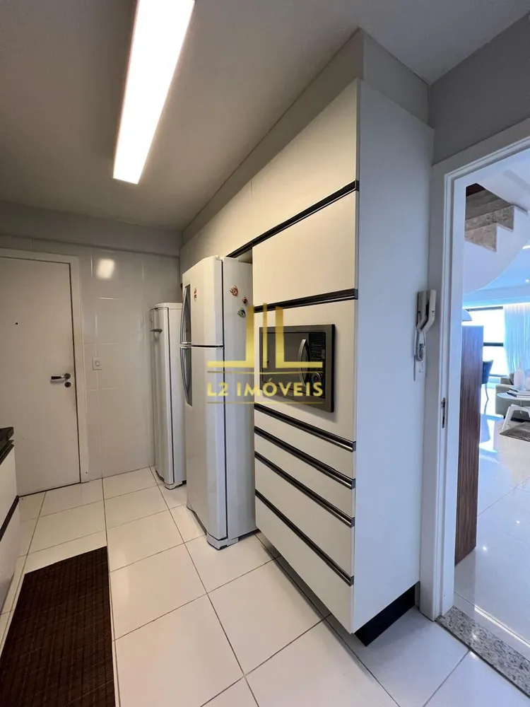 Cobertura, 3 quartos, 233 m² - Foto 8