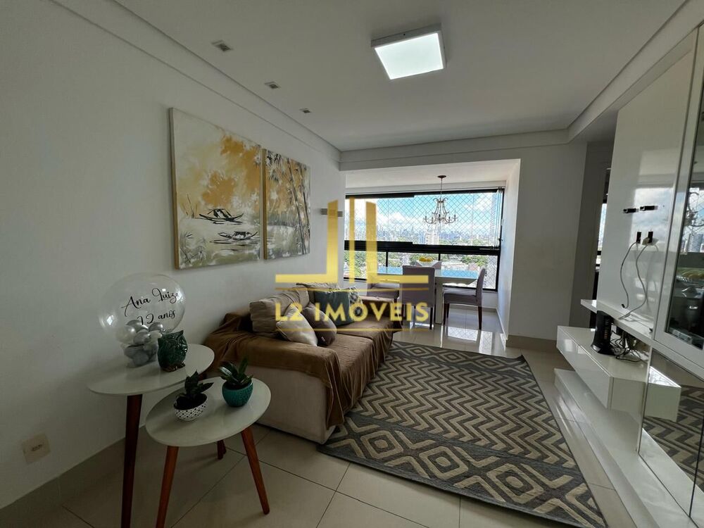Apartamento à venda com 2 quartos, 64m² - Foto 1