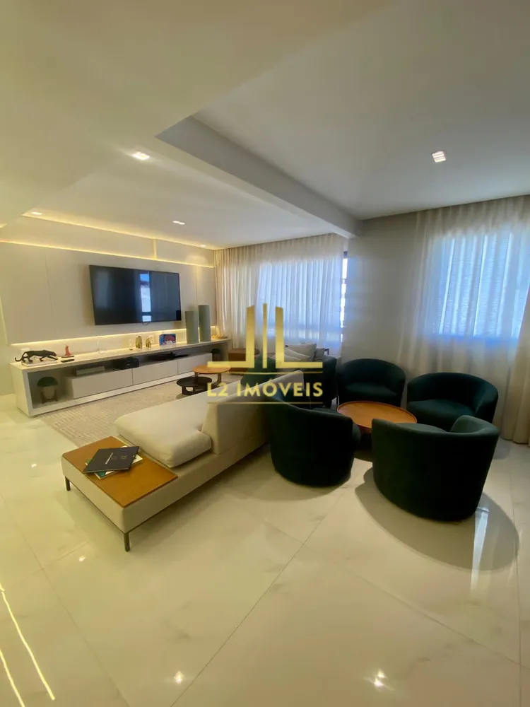 Cobertura, 3 quartos, 205 m² - Foto 2