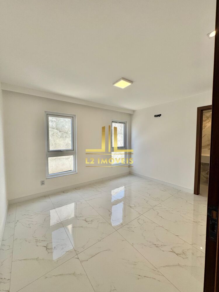 Casa à venda com 5 quartos, 266m² - Foto 6