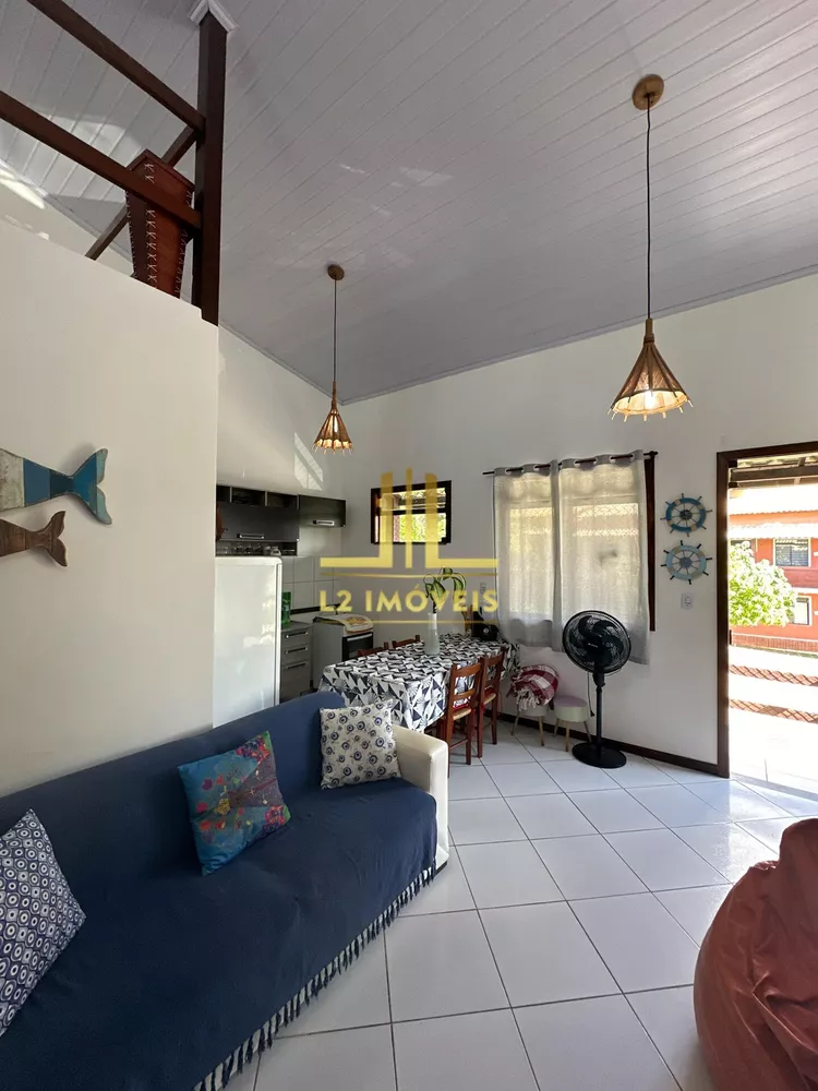 Casa à venda com 3 quartos, 90m² - Foto 4