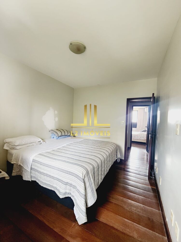 Apartamento à venda com 4 quartos, 202m² - Foto 4
