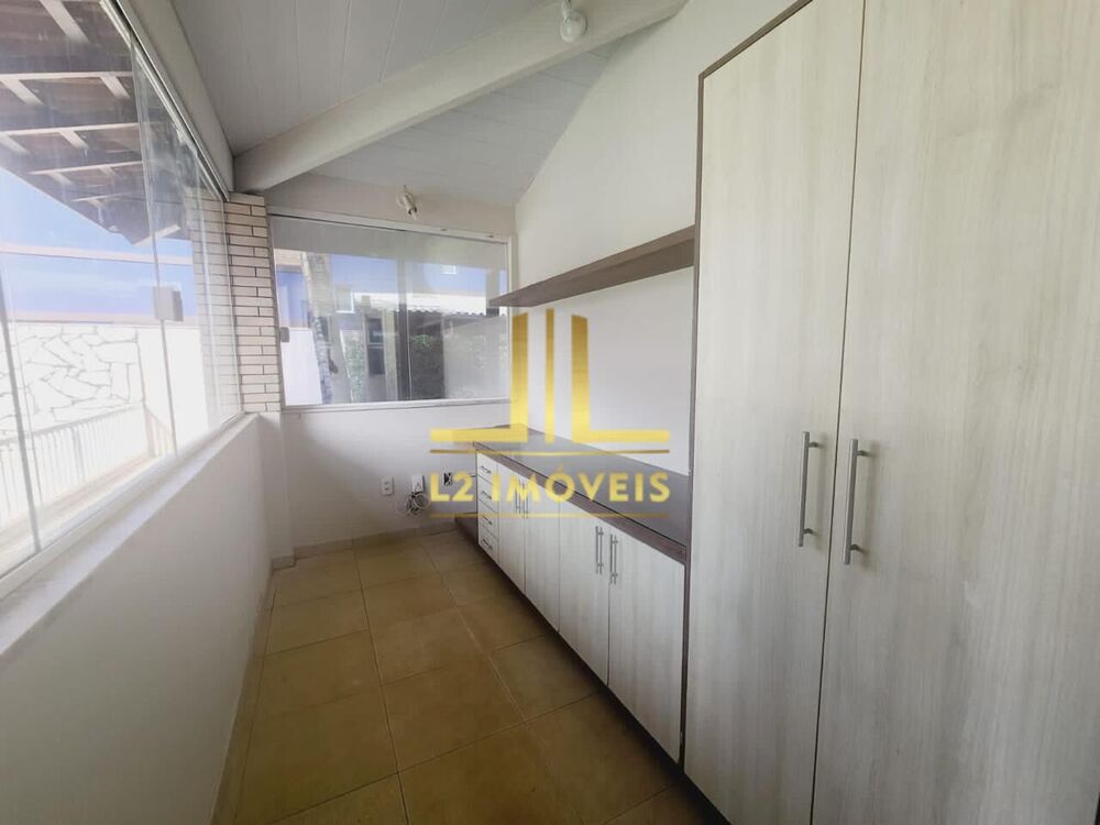 Casa à venda com 3 quartos, 240m² - Foto 6
