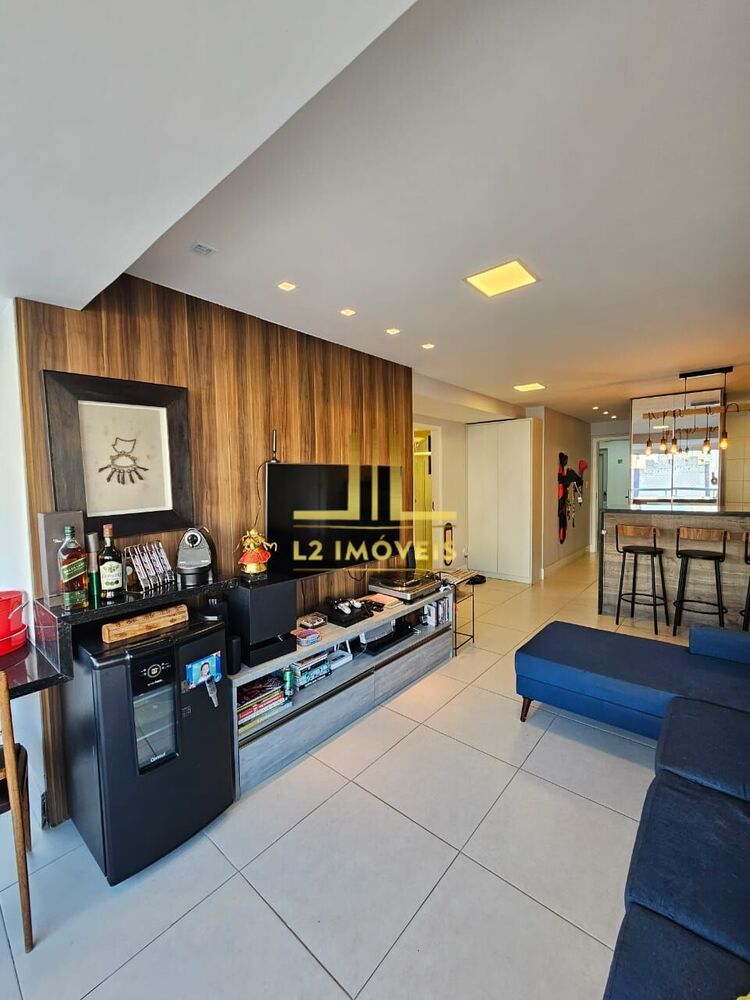 Apartamento à venda com 2 quartos, 79m² - Foto 1